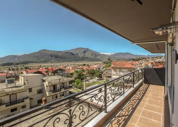 Meteora Heaven And Earth Premium Suites - Adults Friendly